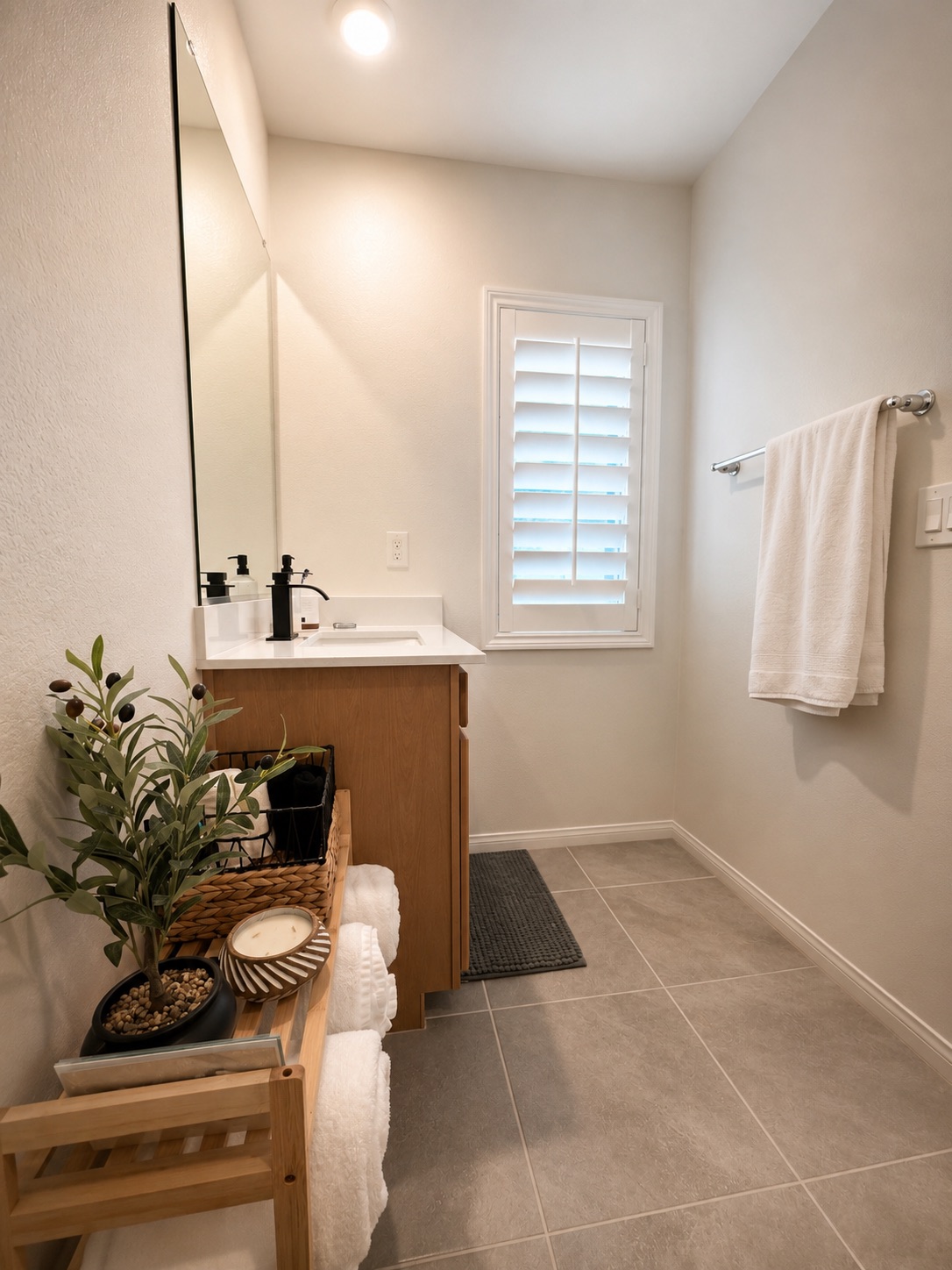 Bathroom with plantation shutters